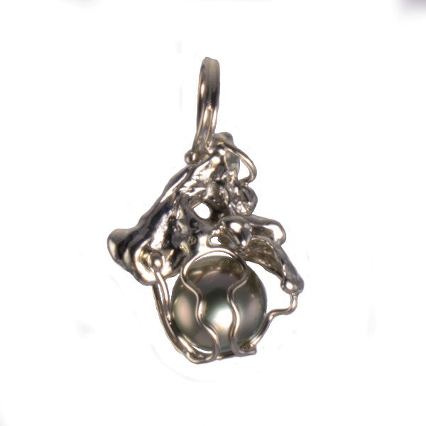 &quot;Netted&quot; Tahitian Pearl Pendant